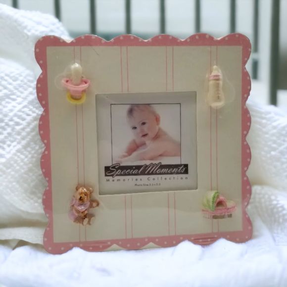 Special Moments Pink Wooden Baby Picture Photo Frame Factory Sealed New - Picture 1 of 5